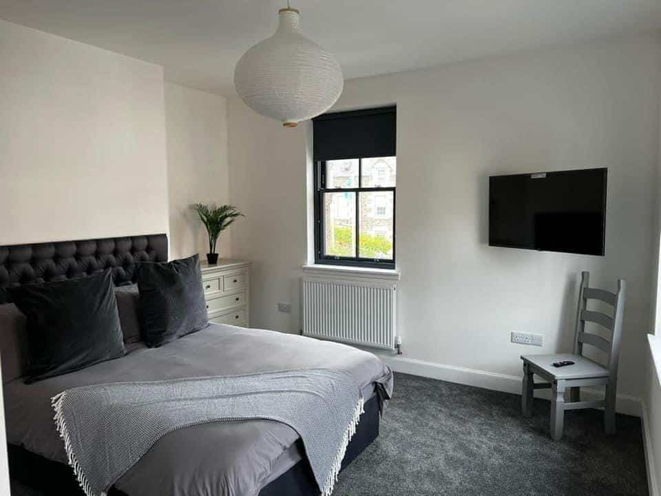 Room 4 2